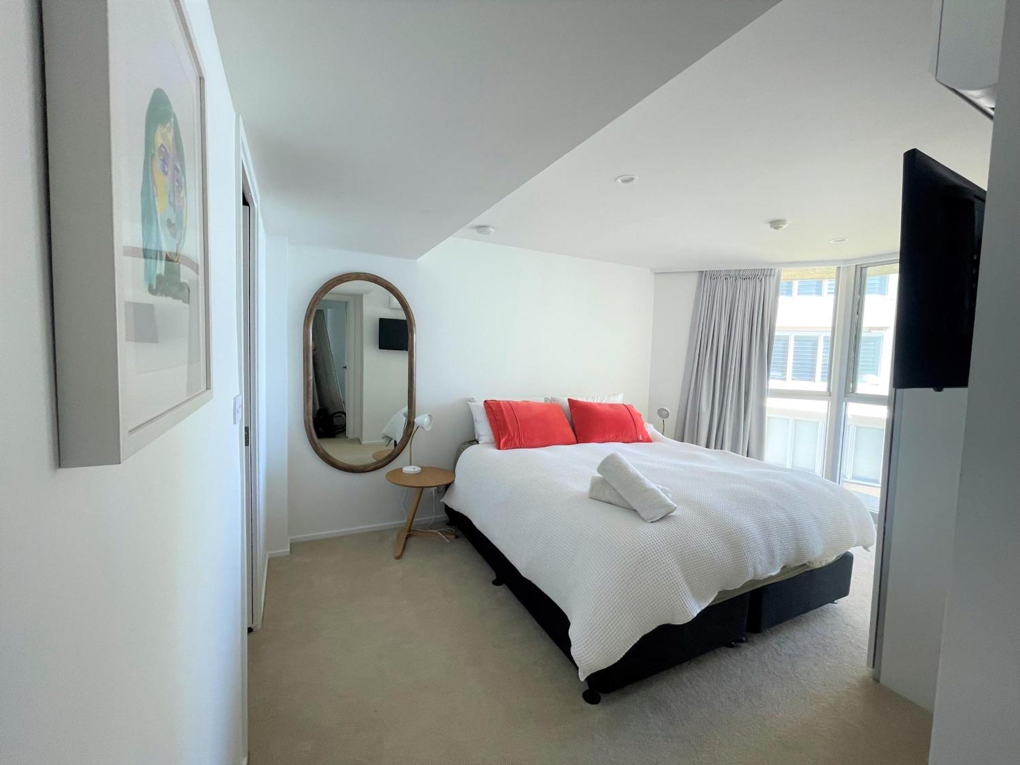 Foreshore Beachfront 3*