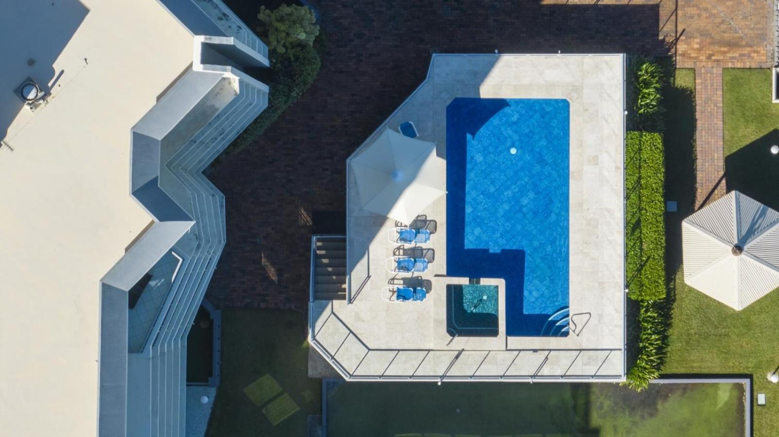 Foreshore Beachfront Aparthotel