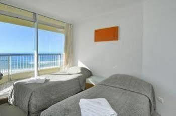 Foreshore Beachfront 3* Gold Coast