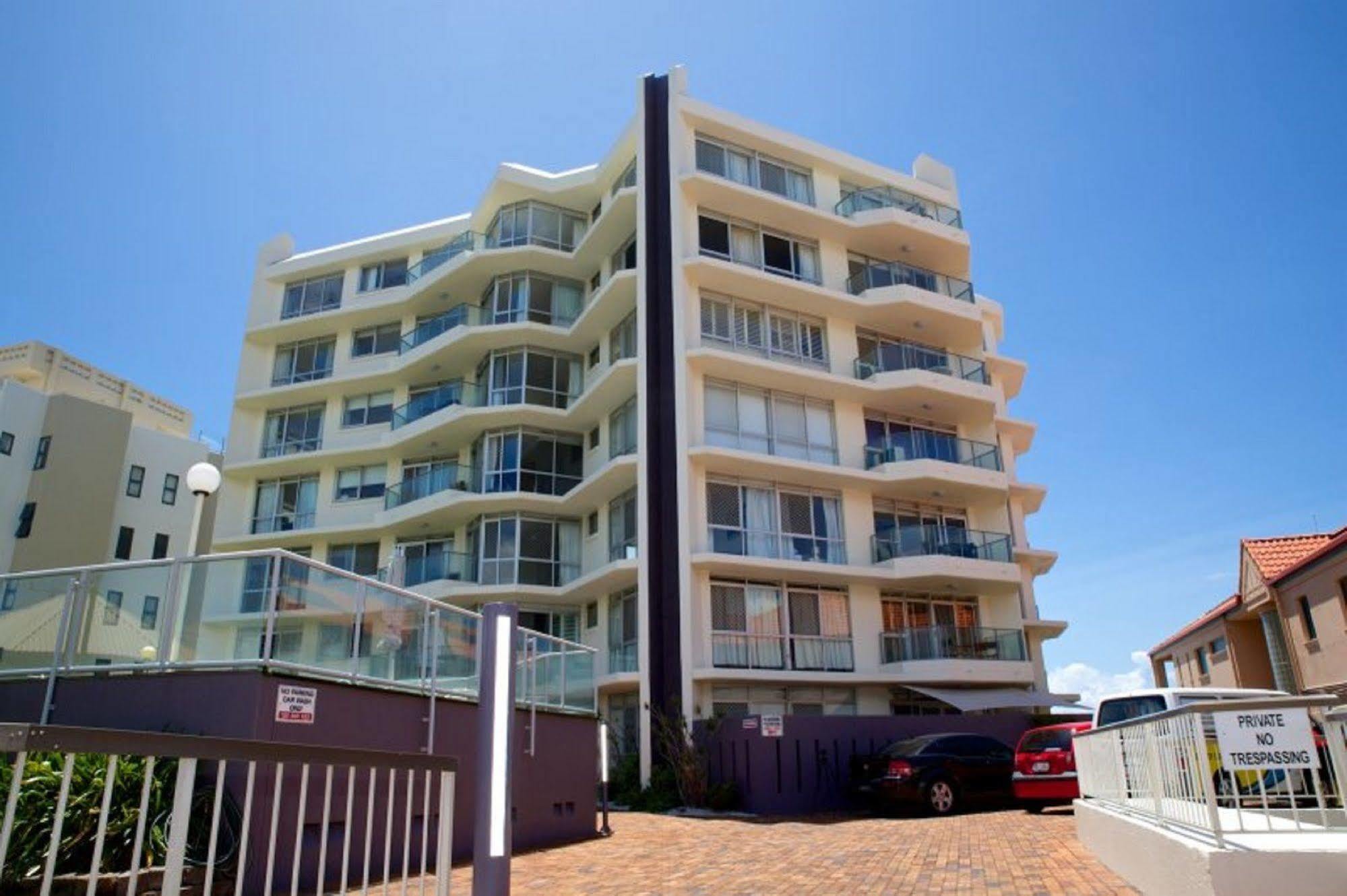 Foreshore Beachfront 3*