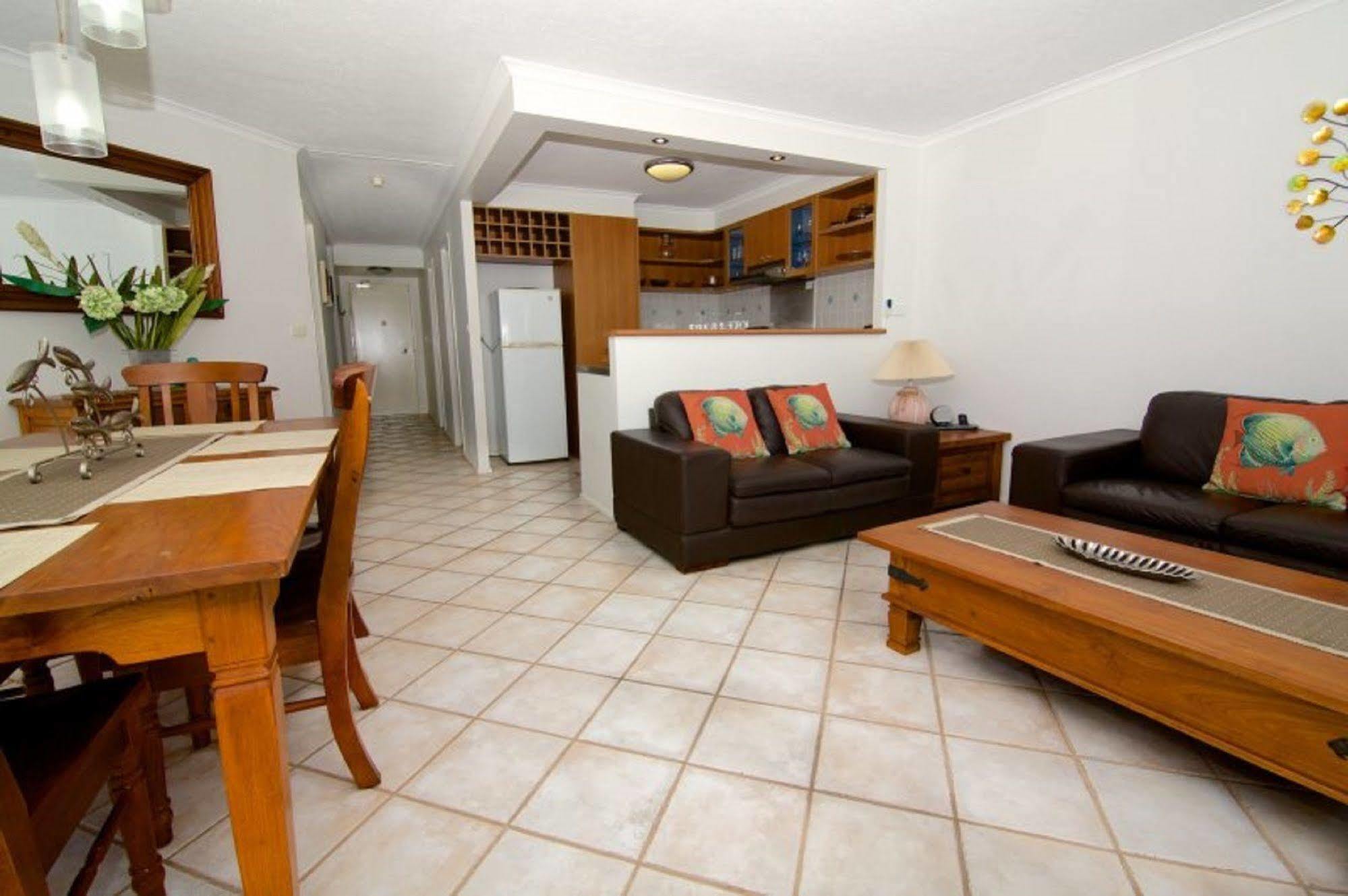 Foreshore Beachfront Aparthotel 3*