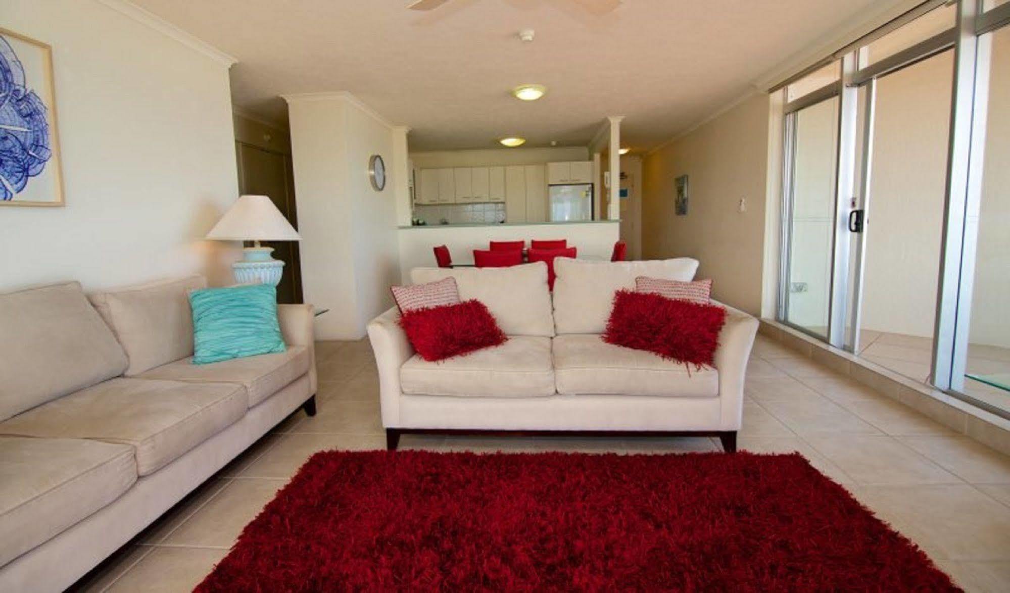 Foreshore Beachfront Aparthotel Gold Coast